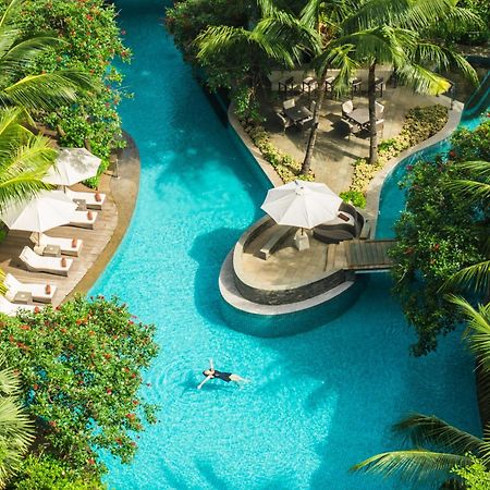 雅加达希尔顿逸林酒店 - 迪本尼格罗 外观 照片 The pool at the Shangri-La Hotel, Kuala Lumpur